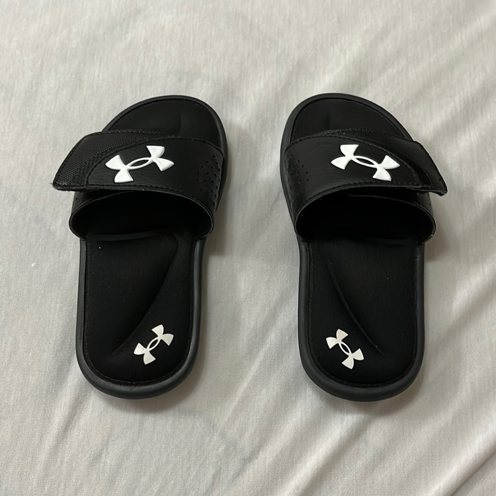 Boys Under Amour Slides